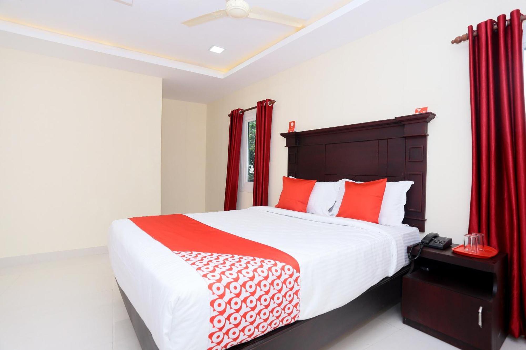 Hotel O Malabar Plaza Kochi Kültér fotó