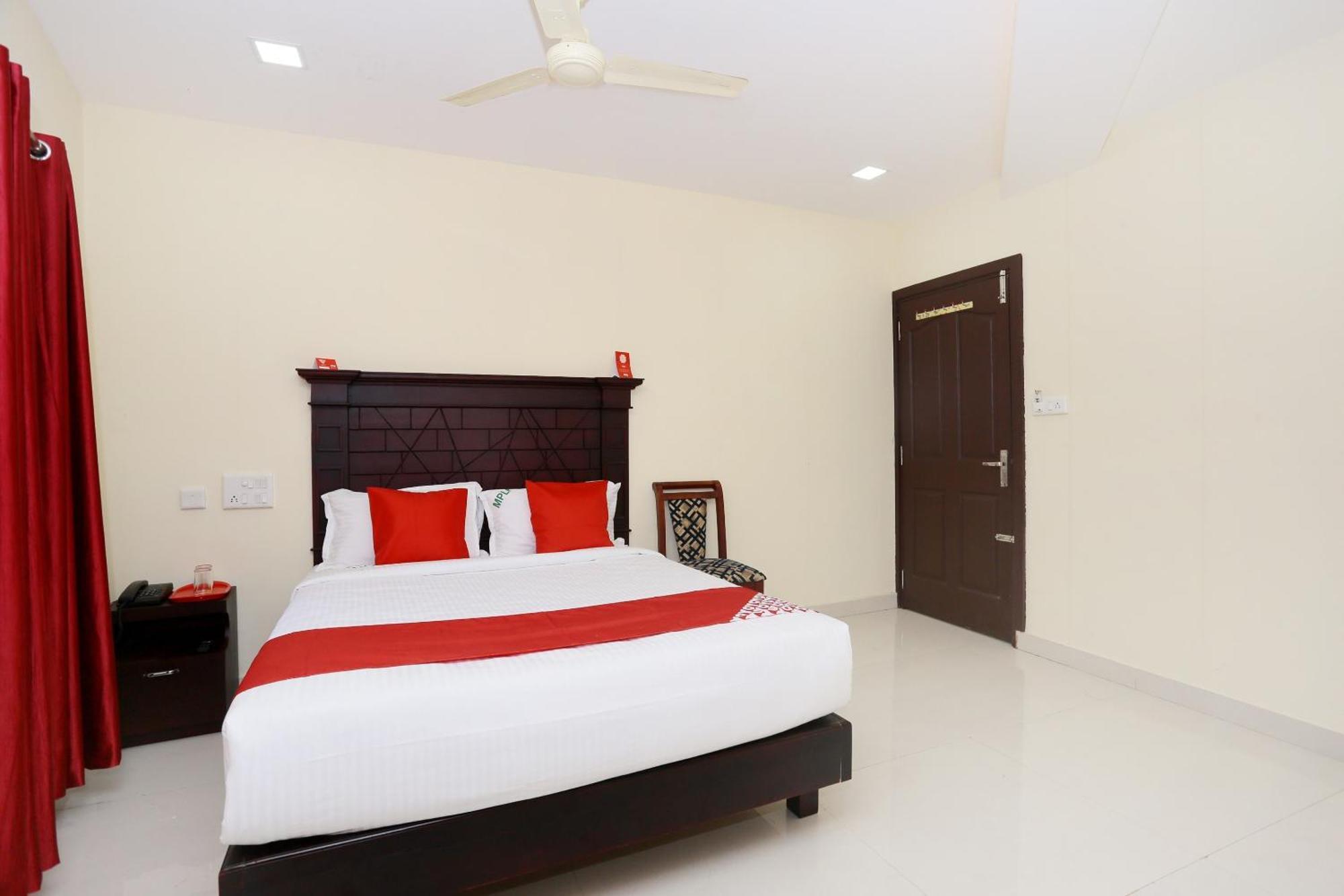Hotel O Malabar Plaza Kochi Kültér fotó