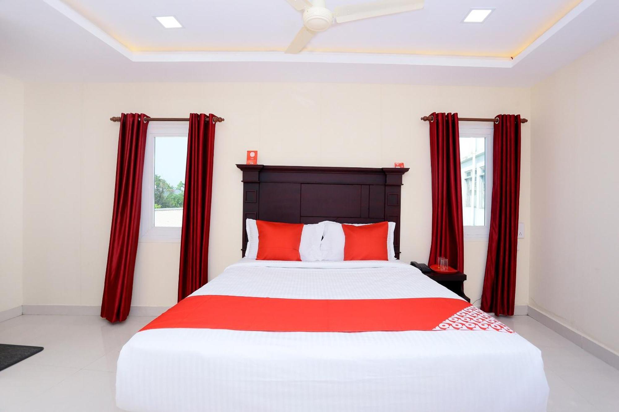 Hotel O Malabar Plaza Kochi Kültér fotó