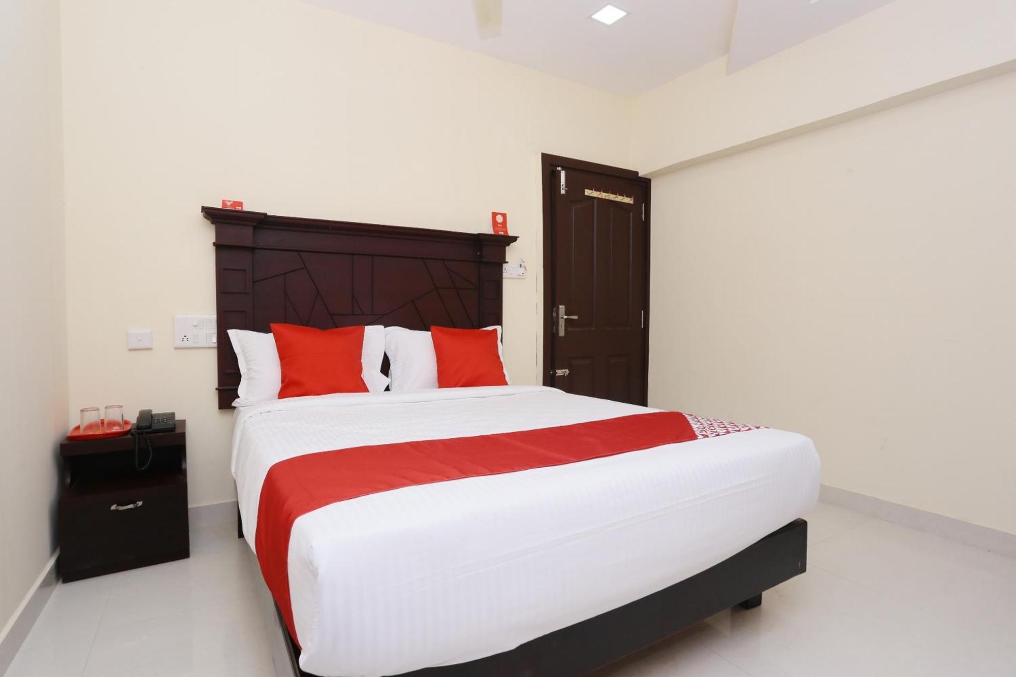 Hotel O Malabar Plaza Kochi Kültér fotó