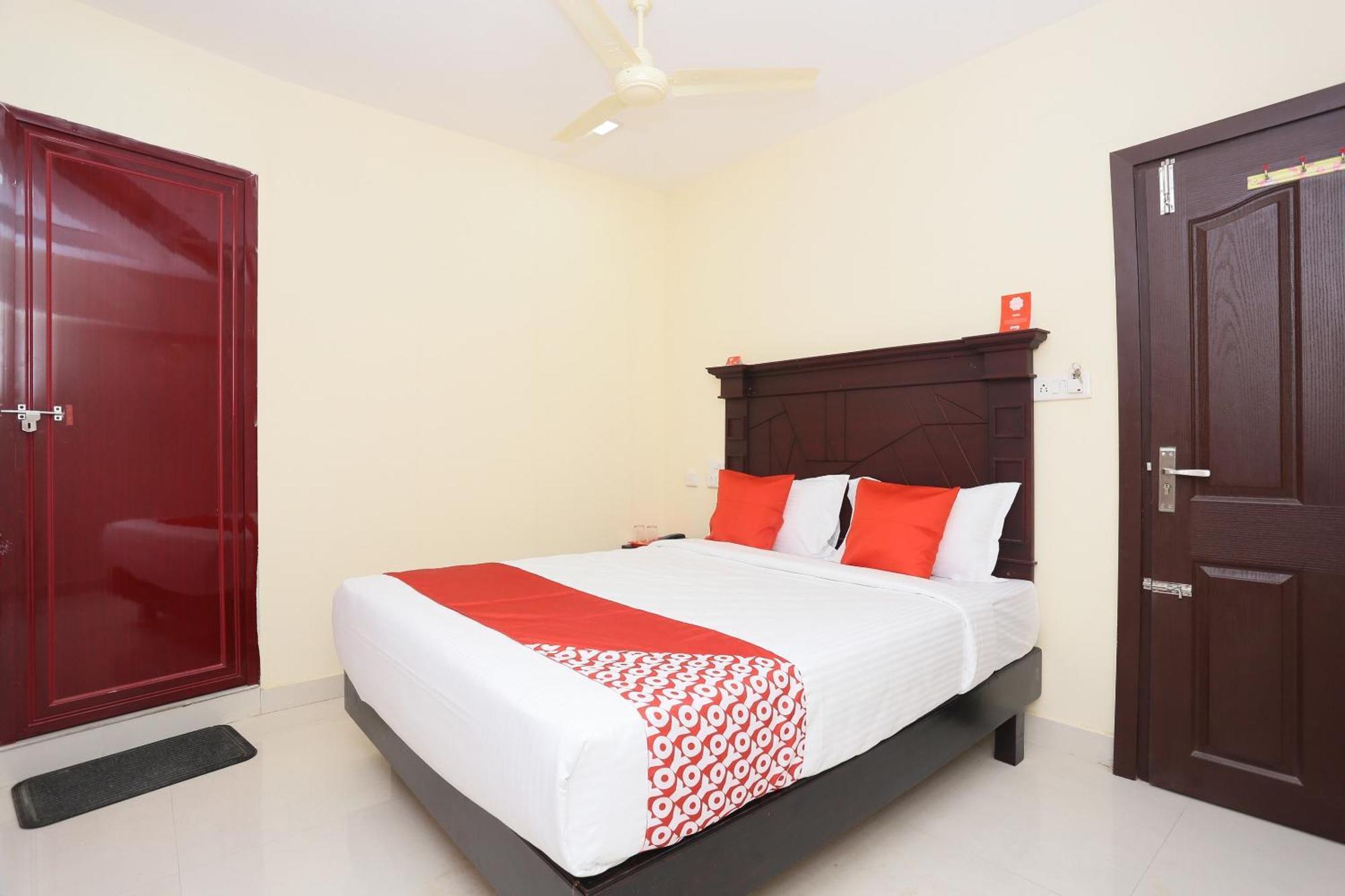 Hotel O Malabar Plaza Kochi Kültér fotó
